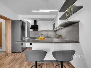 Prodej bytu 3+kk, Praha - Uhříněves, Oty Bubeníčka, 51 m2