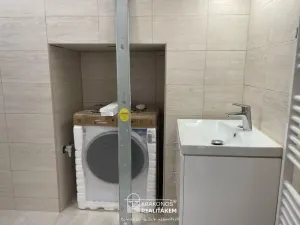 Pronájem bytu 2+kk, Hranice - Hranice I-Město, Pernštejnské náměstí, 55 m2