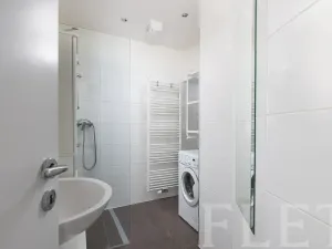 Pronájem bytu 1+kk, Praha - Nové Město, Navrátilova, 30 m2