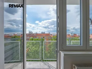 Pronájem bytu 2+kk, Praha - Žižkov, Biskupcova, 38 m2