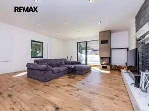 Prodej činžovního domu, Černuc, 330 m2