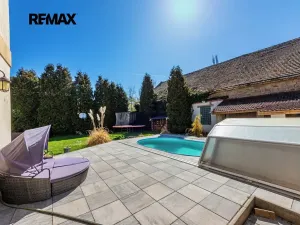 Prodej činžovního domu, Černuc, 330 m2