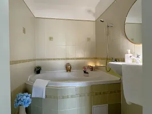 Pronájem bytu 3+1, Česká Lípa, Uranová, 72 m2