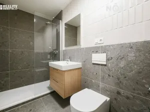 Pronájem bytu 1+kk, Brno, Bratislavská, 37 m2