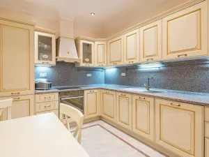 Prodej bytu 3+1, Karlovy Vary, Divadelní náměstí, 113 m2