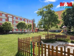 Prodej bytu 4+1, Postoloprty, Jiráskovo náměstí, 77 m2