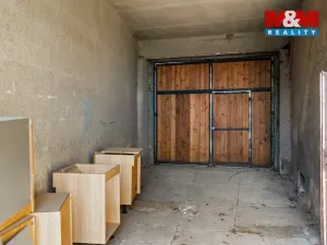 Prodej rodinného domu, Rynholec, nám. 1. máje, 363 m2