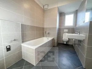 Pronájem bytu 2+kk, Praha - Vysočany, Pod Harfou, 56 m2