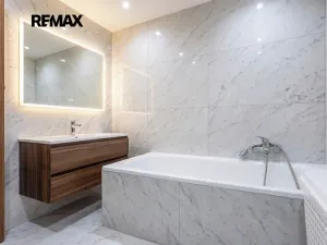 Prodej rodinného domu, Praha - Horní Počernice, Náchodská, 316 m2