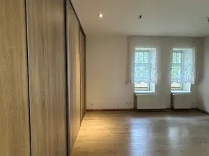 Pronájem bytu 2+kk, Liberec - Liberec I-Staré Město, Zborovská, 43 m2