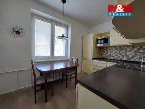 Prodej bytu 3+1, Klášterec nad Ohří - Miřetice u Klášterce nad Ohří, Pod Stadionem, 62 m2