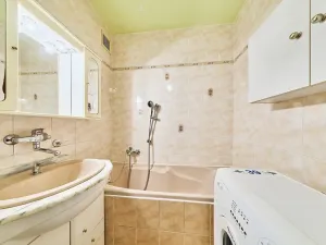 Prodej bytu 3+1, Trutnov, Bendlova, 67 m2