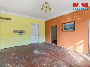 Prodej obchodního prostoru, Louny, Husova, 744 m2