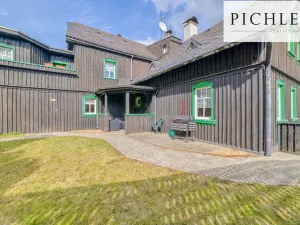 Prodej rodinného domu, Stříbrná, 341 m2