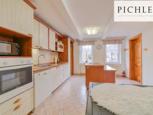Prodej rodinného domu, Stříbrná, 341 m2