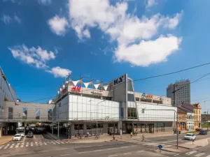 Pronájem kanceláře, České Budějovice, Pražská tř., 310 m2
