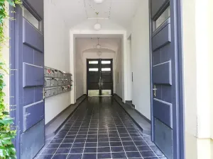 Pronájem bytu 1+kk, Praha - Holešovice, Na Maninách, 31 m2