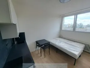 Pronájem bytu 1+kk, Praha - Vysočany, 33 m2