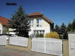Pronájem rodinného domu, Hostivice, Řehníkova, 150 m2