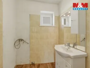 Prodej bytu 3+1, Slavětín, Nádražní, 64 m2
