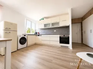 Pronájem bytu 3+kk, Hradec Králové, Severní, 58 m2