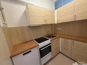 Pronájem bytu 2+1, Praha - Malá Strana, Šeříková, 50 m2