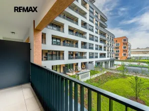 Pronájem bytu 1+kk, Praha - Hloubětín, Poděbradská, 37 m2