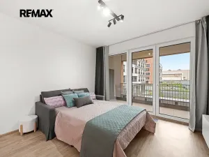 Pronájem bytu 1+kk, Praha - Hloubětín, Poděbradská, 37 m2