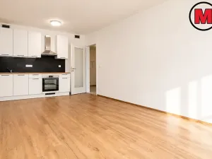 Pronájem bytu 2+kk, Praha - Vysočany, Smržových, 56 m2