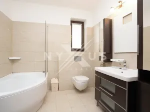 Pronájem rodinného domu, Praha - Dolní Měcholupy, Nad sadem, 204 m2