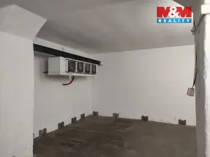 Pronájem obchodního prostoru, Opava, Vančurova, 500 m2