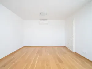 Pronájem bytu 2+kk, Praha - Žižkov, Jeronýmova, 68 m2