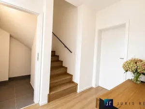 Pronájem rodinného domu, Praha - Štěrboholy, Hrušovská, 149 m2