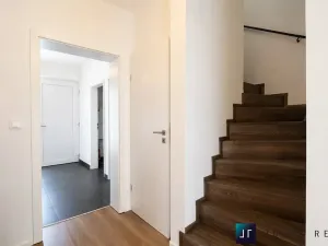Pronájem rodinného domu, Praha - Štěrboholy, Hrušovská, 149 m2