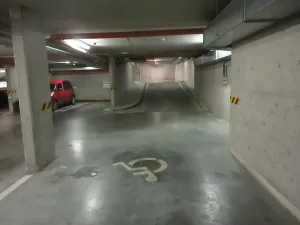 Pronájem garážového stání, Brno, Spáčilova, 17 m2