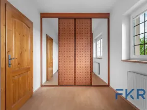 Prodej rodinného domu, Praha - Dolní Počernice, Listopadová, 242 m2