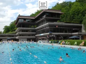Prodej obchodního prostoru, Karlovy Vary, Šumavská, 150 m2