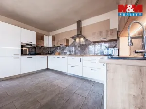 Prodej bytu 5+1, Chlumec nad Cidlinou - Kladruby, 139 m2