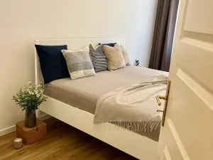 Pronájem bytu 3+kk, Praha - Bubeneč, Sládkova, 58 m2