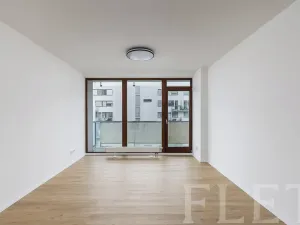 Pronájem bytu 2+kk, Praha - Holešovice, Poupětova, 50 m2