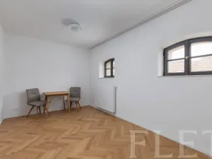 Pronájem bytu 1+kk, Praha - Nusle, Mnatova, 26 m2