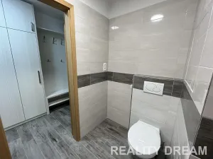 Pronájem bytu 2+kk, Praha - Prosek, Prosecká, 40 m2