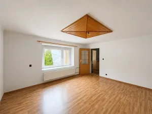 Prodej vícegeneračního domu, Svárov, 280 m2