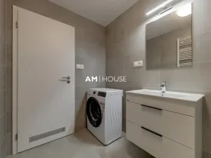 Pronájem bytu 2+kk, Praha - Karlín, Rohanské nábřeží, 61 m2