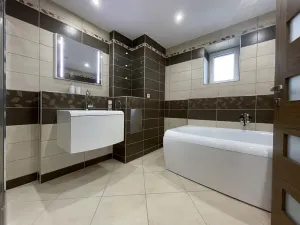 Prodej rodinného domu, Nové Město nad Metují, V Aleji, 150 m2
