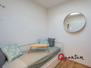 Pronájem bytu 1+kk, Praha - Smíchov, Grafická, 35 m2