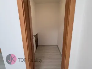 Pronájem rodinného domu, Praha - Uhříněves, Vlárská, 100 m2