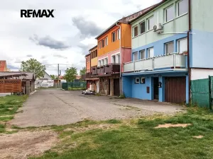 Prodej bytu 3+1, Červený Újezd, U Okálu, 62 m2