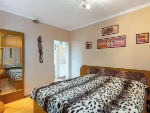Dražba bytu 4+1, Zeleneč, Mstětická, 96 m2