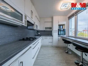 Pronájem bytu 2+1, Karlovy Vary - Bohatice, Ostrovská, 68 m2